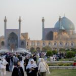 À medida que bombas e mísseis caem no Irã, os tesouros arquitetônicos de Isfahan enfrentam um destino incerto