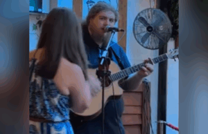 A mulher tenta o músico de Moscou, é forçado a tomar medidas desesperadas A mulher tenta o músico de Moscou, é forçado a tomar medidas desesperadas