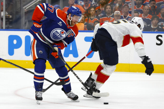 Aaron Ekblad, 'McJesus', de Panteras, enfrentado com as finais da Copa dos 'maiores desafios' Connor McDavid

