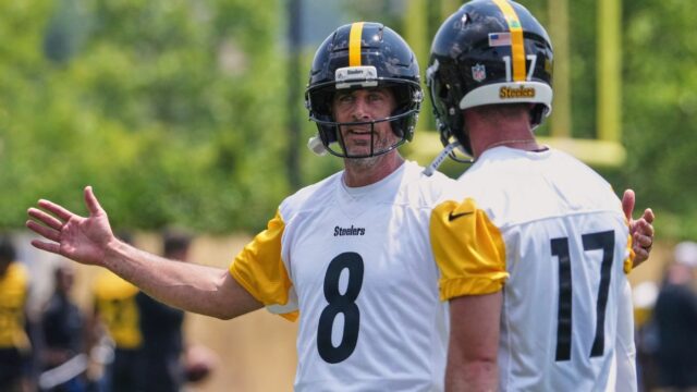 Aaron Rodgers, de volta ao acampamento: como a garota de 41 anos deixou uma impressão em seus companheiros de equipe de Pittsburgh

