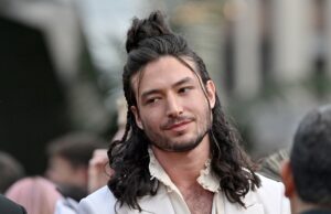 Ai dos olhos de Ezra Miller Miller como frequentemente Hollywood Return Ai dos olhos de Ezra Miller Miller como frequentemente Hollywood Return