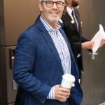 Andy Cohen concorda que deve haver um ótimo shake de Rhonj