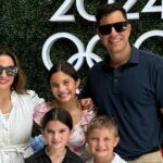 Anfitrião do 'NBC Nightly News' Tom Flames 'Guide: Conheça sua esposa e 3 filhos