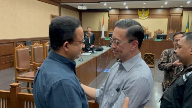 Anies Baswedan revelou o motivo para vir diretamente ao Tribunal Distrital de Yakarta para participar da sessão do caso de corrupção de Tom Lembong

