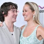 Anna Camp aborda a diferença de idade entre ela e sua namorada Jade Whipkey