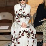Anna Wintour foi retratada pela primeira vez desde que o Bombshell News renunciará a um de seus papéis na Vogue após 37 anos