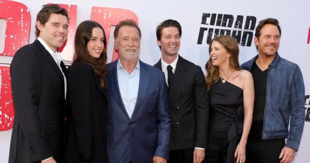 O lótus branco elenco sem filtrar eventos sobre as filmagens dessas cenas frontais completas