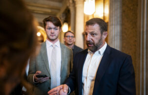 As crianças deportadas precisam ir com os pais derreter As crianças deportadas precisam ir com os pais derreter