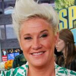Anne Burrell Dead Kardea Brown Sandra Lee e mais estrelas React Grover Stars React a Anne Burrell S Death Celebre