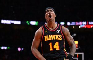 As terras do Nets realizaram outra seleção na primeira rodada para assumir o contrato de Terrance Mann em três equipes A Terance Mann #14 de Atlanta Hawks comemora durante a partida contra o Miami Heat durante o torneio SoFi em 18 de abril de 2025 na Arena State Farm, em Atlanta, na Geórgia.