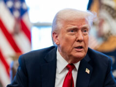 Assista ao vivo: Donald Trump realiza mesa redonda Assista ao vivo: Donald Trump se encontrou com os ministros de Kong e Rdanska depois do Historic Peace Bank