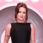 Ava Phillippe oferece uma tatuagem e ações que a elimina