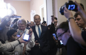 Avances do Partido Republicano Bill e Beautiful Bill “Desert Street Holots Avances do Partido Republicano Bill e Beautiful Bill "Desert Street Holots