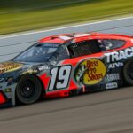 'Awesome Fening': Chase Briscoe bordas Denny Hamlin em Pocono