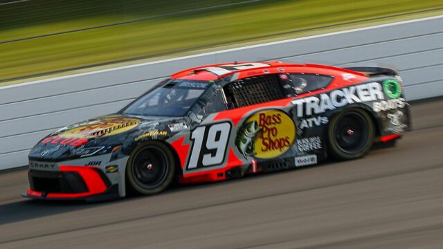 'Awesome Fening': Chase Briscoe bordas Denny Hamlin em Pocono

