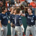 Baseball da NCAA: 2 home runs de Hedges Power USC Past Saint Mary's em Corvallis Regional