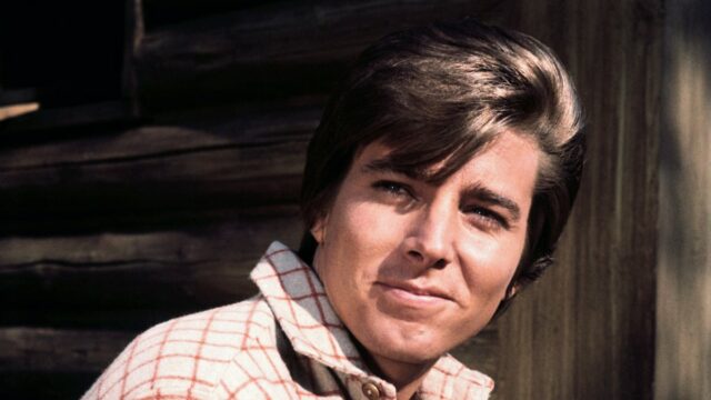 Bobby Sherman, cantor pop, estrela de TV e ídolo adolescente na década de 1960 morrem aos 81

