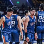Meralco, Barangay Ginebra Gin Kings contra o PBA Commissioner Cup Quarter Finals 2 durante o jogo 2.