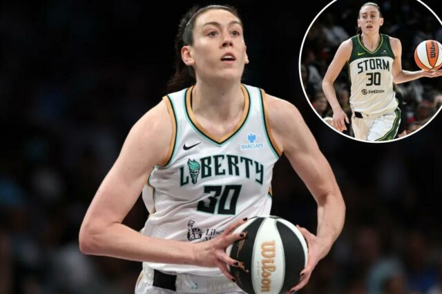 Breanna Stewart No. 30, da Nova York Liberty Dribbles Basketball.