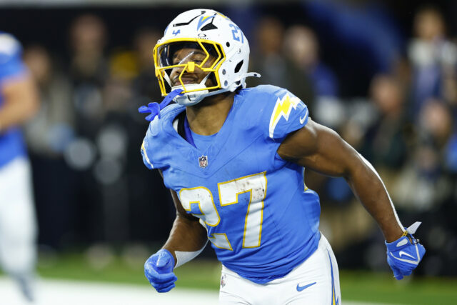Broncos para se reunir com ex-carregamento RB JK Dobins em meio ao dilema do backfield

