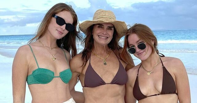 Brooke Shields e sua filha Grier tomam de mãos dadas a estréia de 'Pretty Baby'