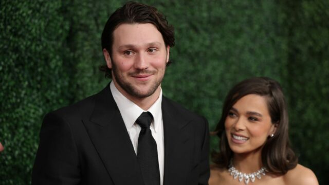 Buffalo Bills QB Josh Allen League com atriz e cantora Hailee Steinfeld

