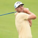 Burns, um dos 3 jogadores abaixo do par, acima dos Estados Unidos Open