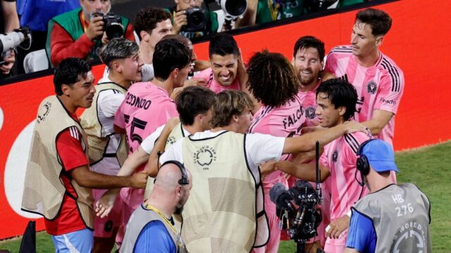 CWC CLASH CWC com PSG CWC CWC

