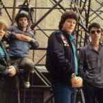 Cabeças falantes e a cena musical dos anos 70 merecem algo melhor do que 'queimar a casa'