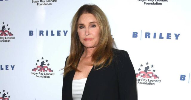 The-Kardashian-Sibing-u-y-down-with-Caitlyn-Jenner-682