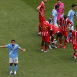 Campeonato Mundial de Clubes 2025: Um Protester de Direitos Animais trabalha em um campo com uma mensagem anti-morocco