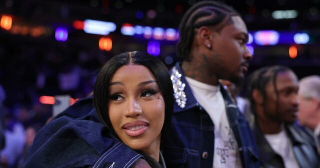 GetTyImages-2213629102 Cardi B Detalhes custos extravagantes de coletar três crianças