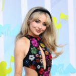 Carly Simon acha que Sabrina Carpenter toca o joelho quando o homem toca o joelho na capa do álbum "Best Friend".