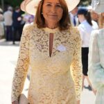 Carole Middleton canalizou Molly-Mae quando saiu em um vestido de renda de £ 325 no Royal Ascot ontem