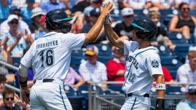 Carolina Coastal, Oregon St. Win para abrir o MCWS

