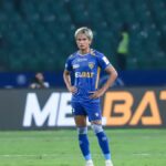 Cennaiyin FC Jitshwor Singh Midfielder assina a extensão do contrato