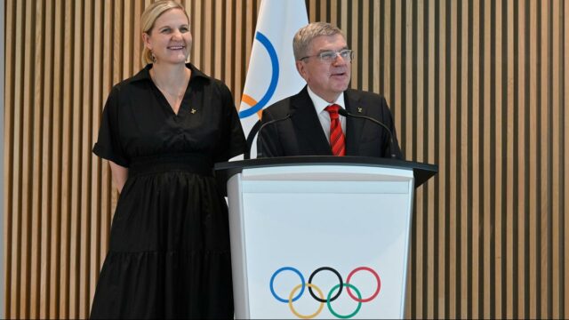 Cerimônia do presidente do presidente do Presidente do COI em 23 de junho

