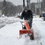 Chegada do inverno de junho em junho nos 2 estados, como 2 pés de neve, culpada