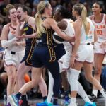 Clark, Fever in Vie para a xícara depois de brigas Mar Win