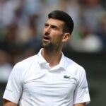 O público cercou Carlos Alcaraz após o campeonato de 2024 do espanhol em SW19 | Fonte da imagem: Getty