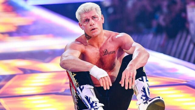 Cody Rhodes foi fixado no Festival Fanático; WWE World Championship foi roubado

