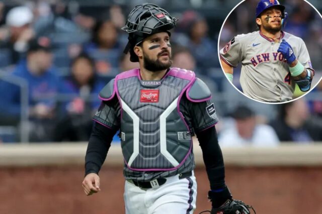 New York Mets Luis Torrens Catcher fica em campo.