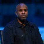 Como um tubarão, Mike Grier está procurando melhorias, perguntas e desafios -