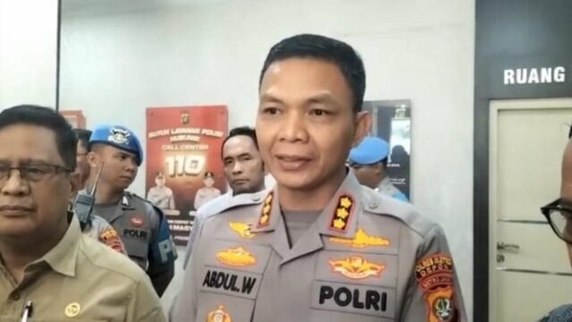 Confessa o 'anel de um palácio', um homem em Depok ameaçou os moradores de usar objetos suspeitos de serem senpi

