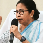 Conhecido e profundamente surpreso: Mamata em uma queda de avião em um aeroporto de Ahmedabad