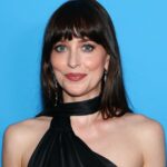 Copie o elegante vestido de verão de Dakota Johnson, procurando US $ 40 na Amazon