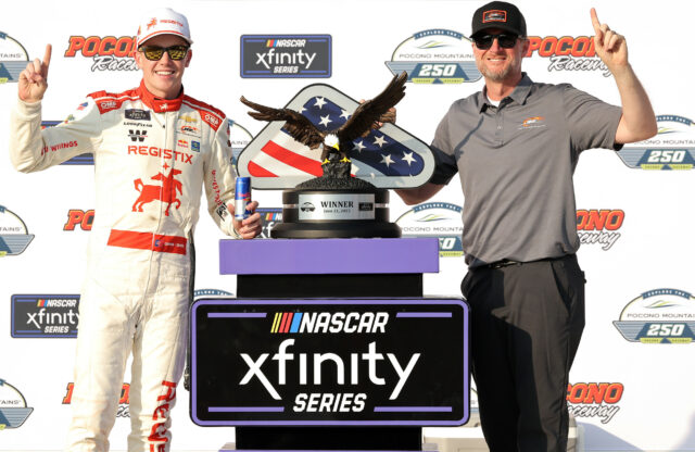 Dale Weedhardt Jr. Aborda seu futuro como uma equipe de equipamentos

