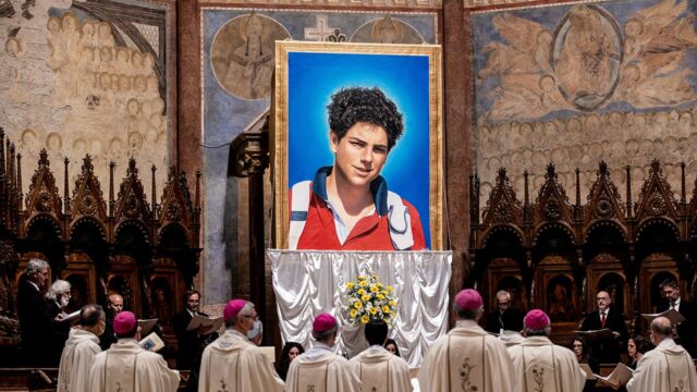 Data do Vaticano para a canonização do primeiro milênio

