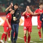 De repente, ele se tornou um frango vegetal, o Vietnã foi convidado a copiar as equipes nacionais da Indonésia e da Malásia.