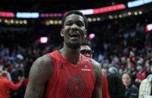 DeAndre Ayton deve se tornar agente livre após a compra dos Blazers DeAndre Ayton deve se tornar agente livre após a compra dos Blazers